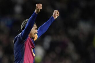 MU Berpeluang Dapatkan Araujo, Barcelona Lepas!